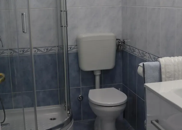 דירה Neda מאלי לוסיניי